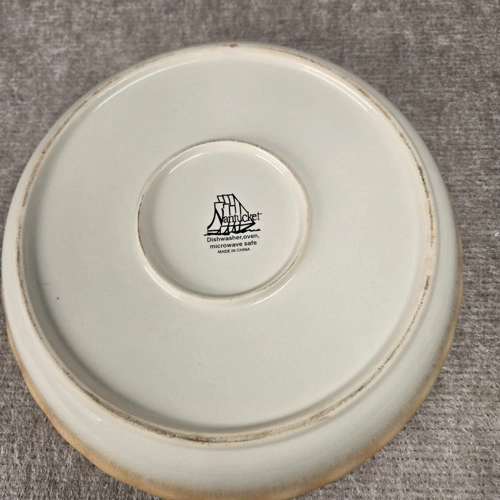 Nantucket Ceramic Blueberry Pie Recipe Dish Scalloped Edge 10 Inch Tan Cream